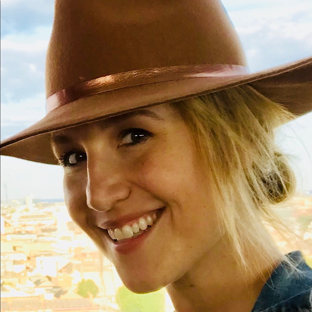 Meet your Posher, Ellen